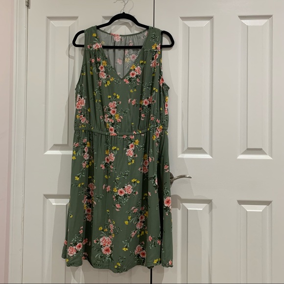 Old Navy Dresses & Skirts - Floral dress